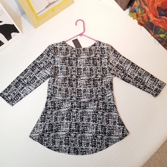 SUZY SHIER Beautiful Peplum Style Top - Picture 2 of 4